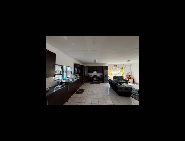 4 BEDROOM HOUSE FOR SALE IN BRACKENHURST